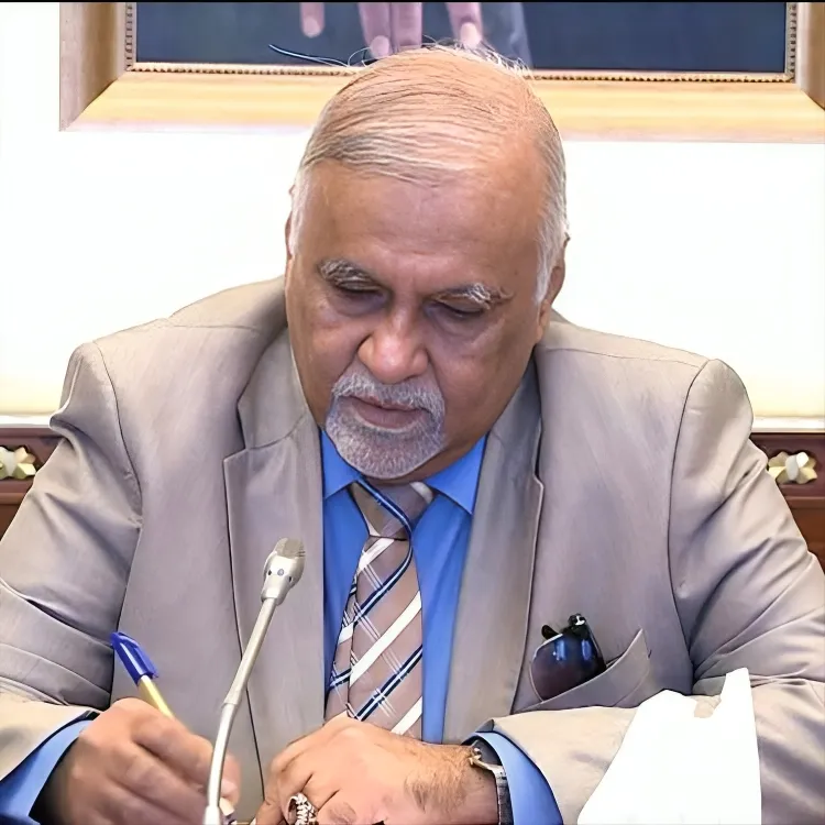 مستشار رئاسي يحذر ضمنياً من إعادة تدوير الانفصاليين ويشدد على استحقاق عدن في الحكومة المرتقبة