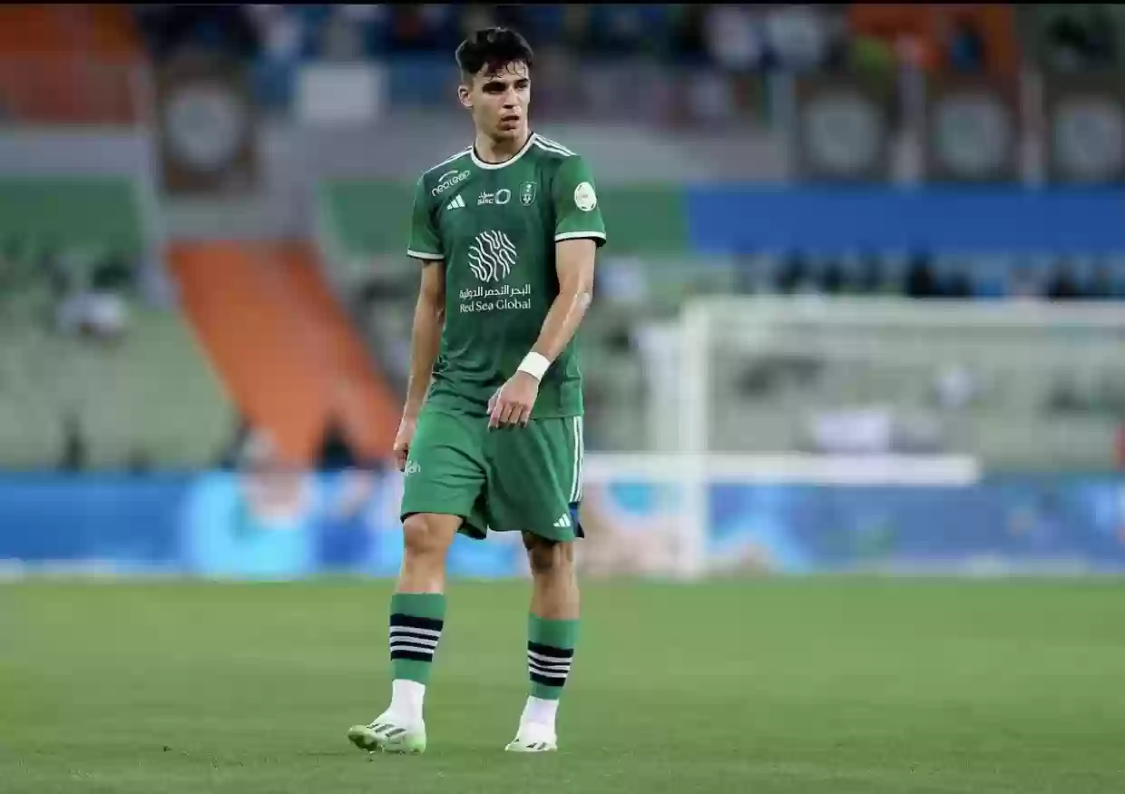 قبل ديربي جدة وكلاسيكو الهلال.. إصابة جابريل فيجا تهز الأهلي