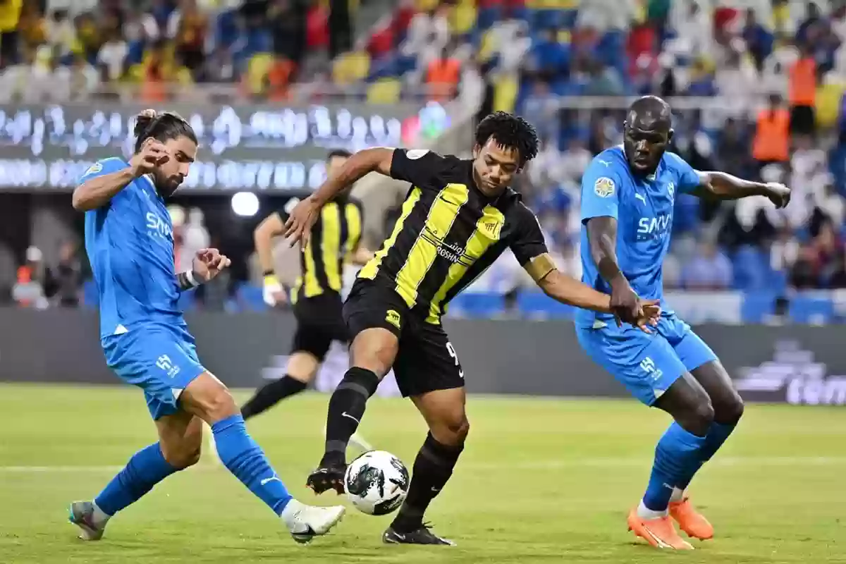 عاجل... رد رسمي من المسابقات بشأن تأجيل مباراة الاتحاد والهلال