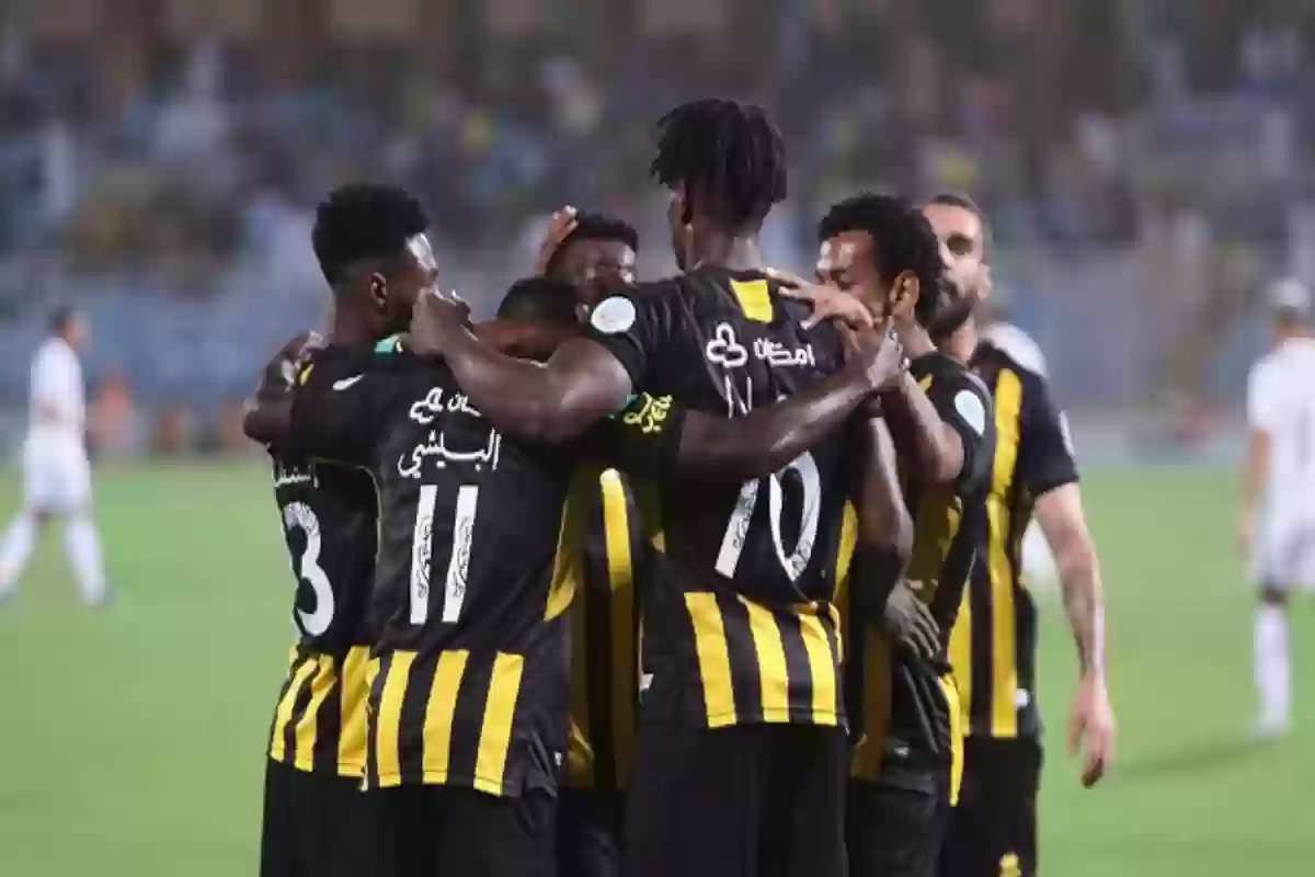 قبل مواجهة الشباب.. تطورات جديدة تهدد بخسارة الاتحاد لنجميه