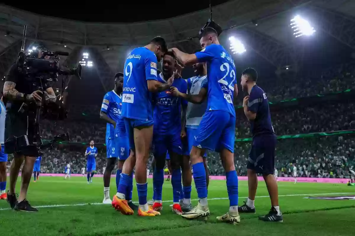 أسواط الغضب تجلد منبوذي الهلال بعد الرحيل